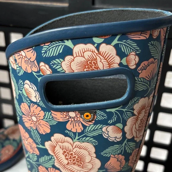 Bogs Blue & Pink Floral Size 7 Tall  Rain Boots Pull-On NWOT Women’s 💙 - Picture 10 of 12